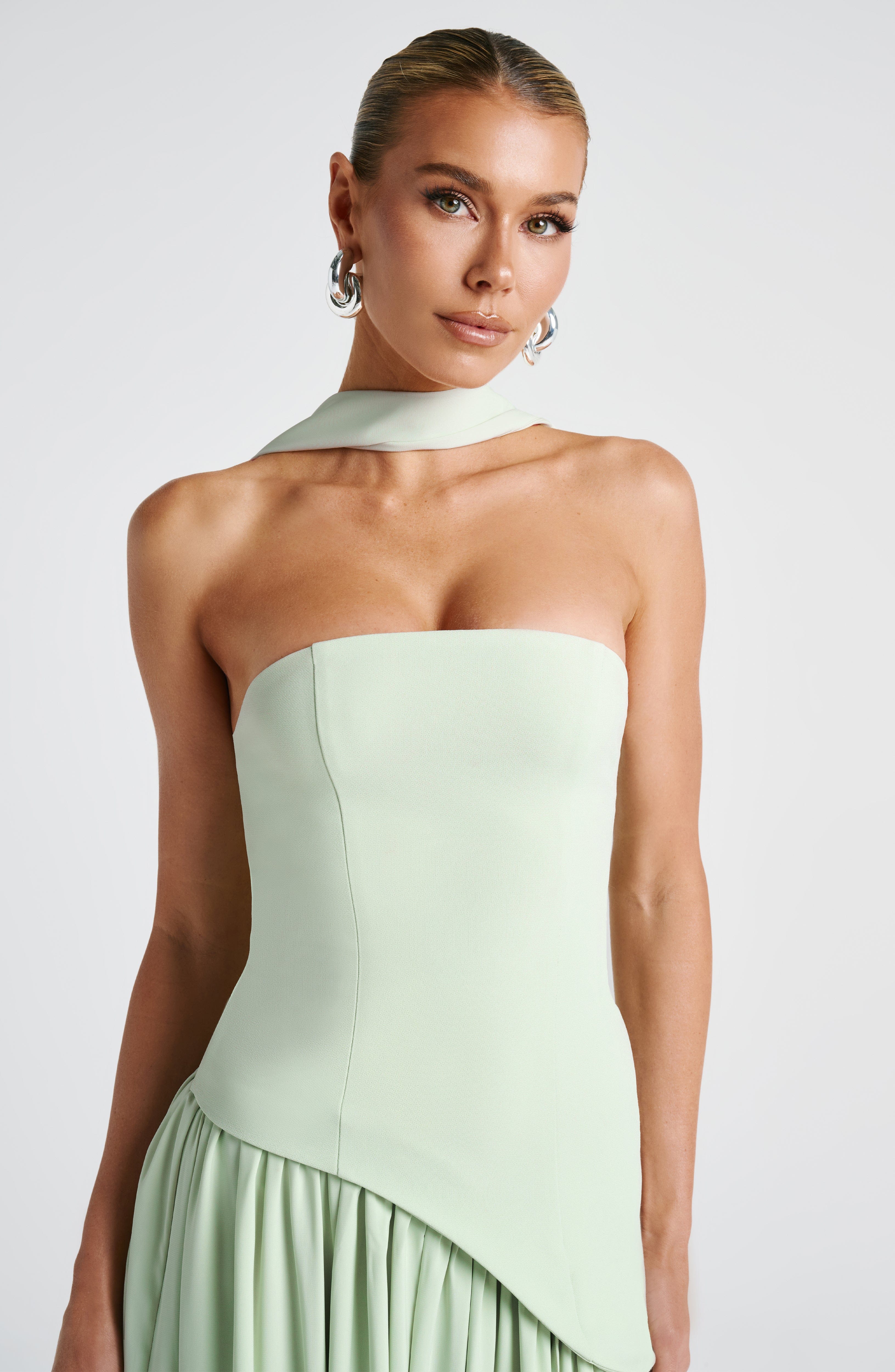 https://cdn.shopify.com/s/files/1/0786/0053/6388/files/maliyah-maxi-dress-mint-dress-babyboo-fashion-1146327215.jpg?v=1748365405