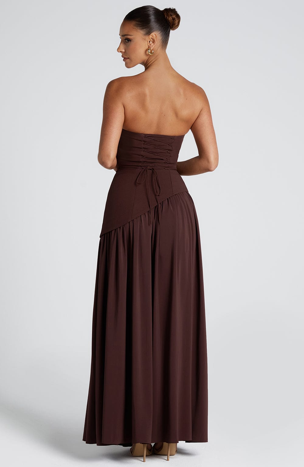 https://cdn.shopify.com/s/files/1/0786/0053/6388/files/maliyah-maxi-dress-plum-brown-dress-babyboo-fashion-1122207134.jpg?v=1748365404